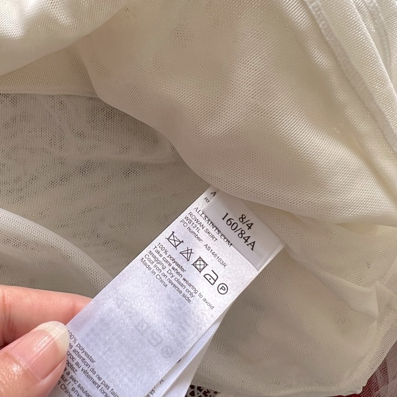 Lace skirt in size small - Picture 8 of 8